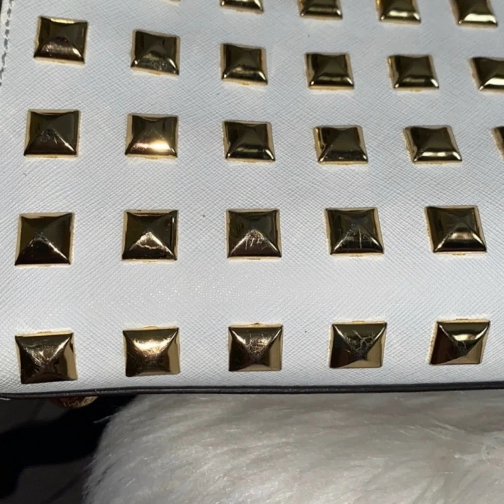 Michael Kors PYRAMID STUD Hamilton Tote/Wristlet 2pc Set - Picture 6 of 16